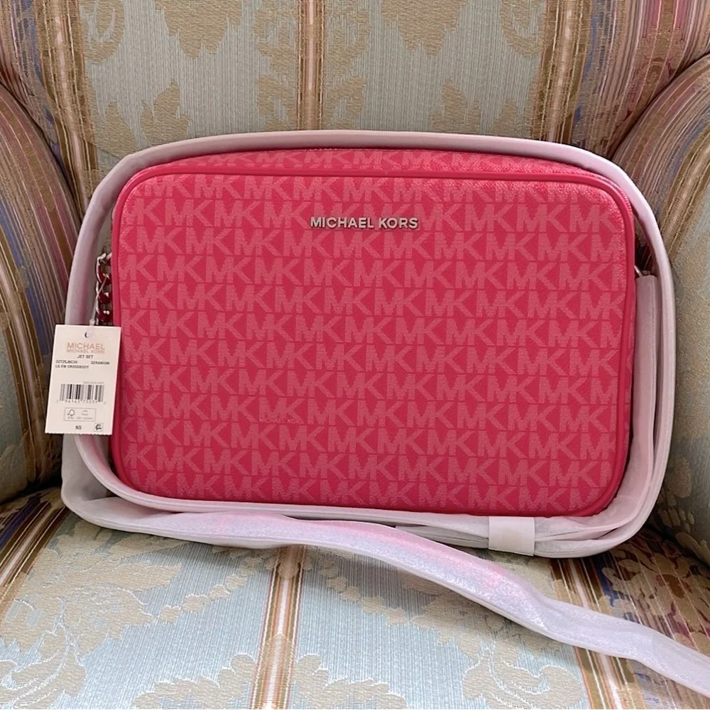 Michael Kors Large Jet Set Monogram Crossbody Bag - Picture 6 of 7